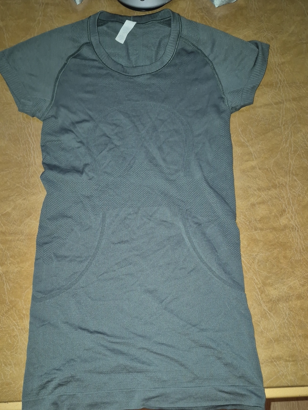 Lululemon Short-Sleeve Swiftly..size 2